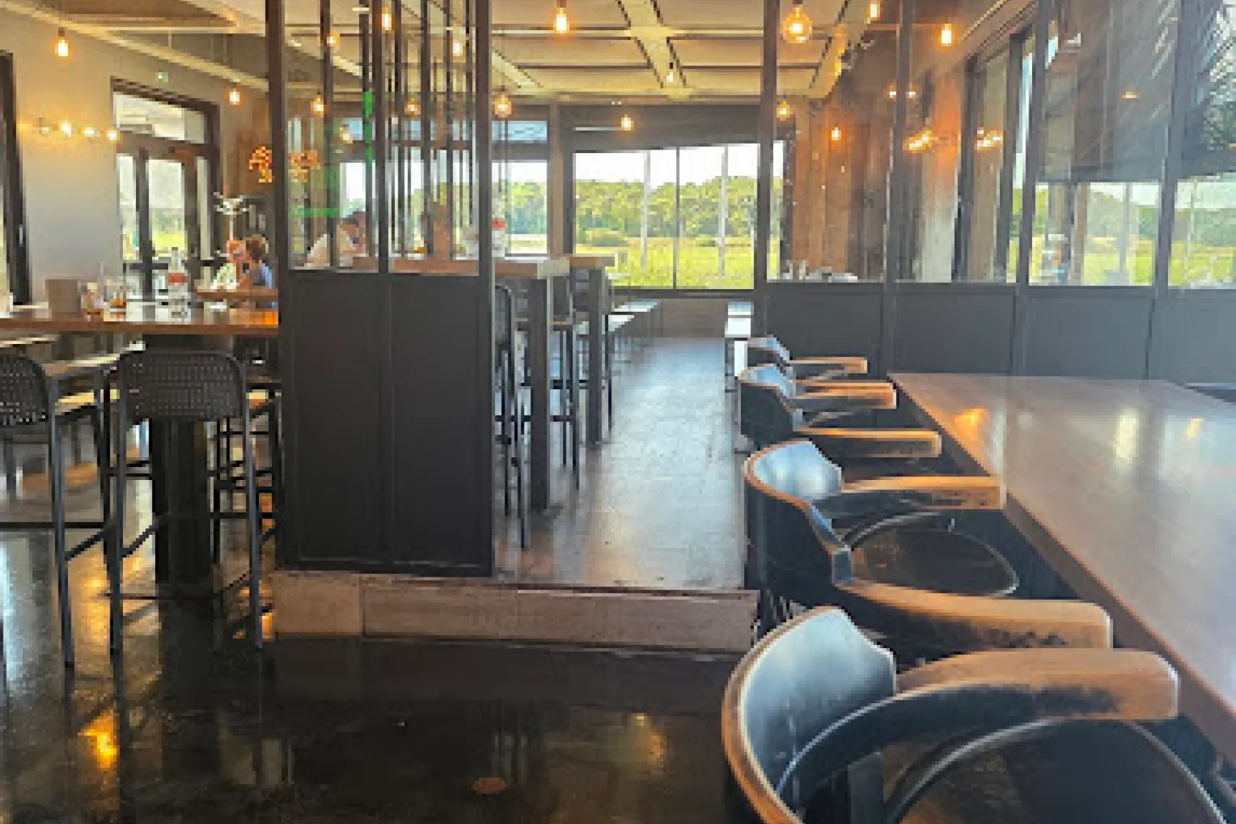 La Base Lorient Restaurant Bar Lorient SALLE 2 2